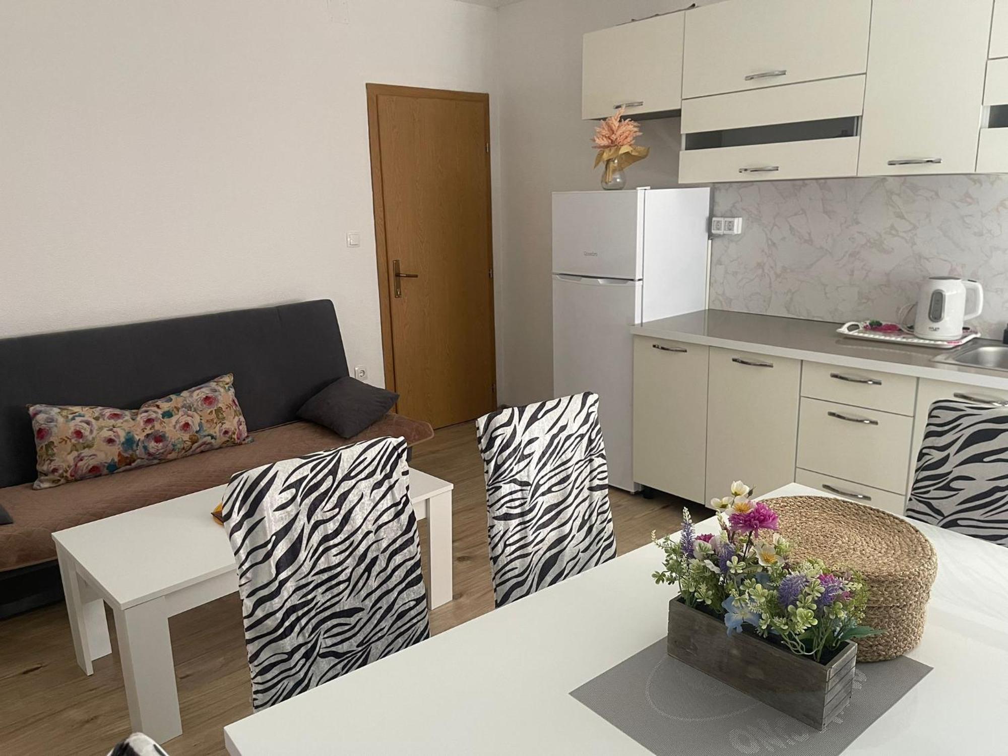 Apartmani Zuti Neum Exterior foto